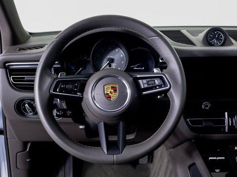 Certified 2023 Porsche Macan S w/ Premium Package Plus image 11