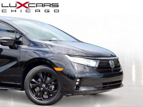 Used 2023 Honda Odyssey Sport image 2