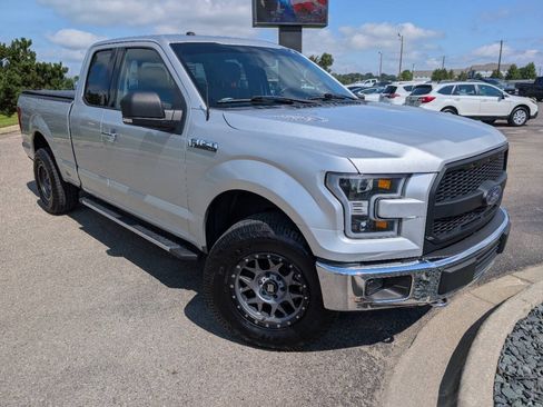 Used 2016 Ford F150 XLT w/ Equipment Group 302A Luxury AWD/4WD image 3