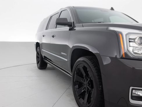 Used 2018 GMC Yukon XL Denali w/ Denali Ultimate Package AWD/4WD image 11