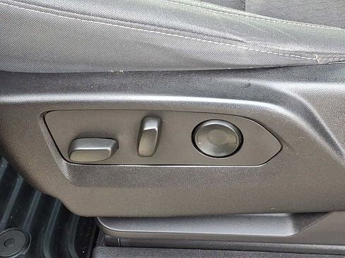 Used 2022 Chevrolet Silverado 1500 Custom image 29