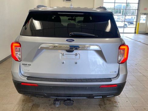 Used 2020 Ford Explorer XLT w/ Comfort Package image 6
