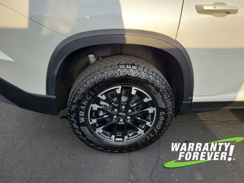 Used 2025 Chevrolet Traverse Z71 w/ Driver Confidence Package image 20