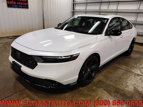 Used 2025 Honda Accord Sport image 4