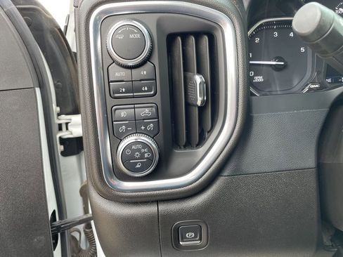 Used 2022 GMC Sierra 2500 AT4 image 17