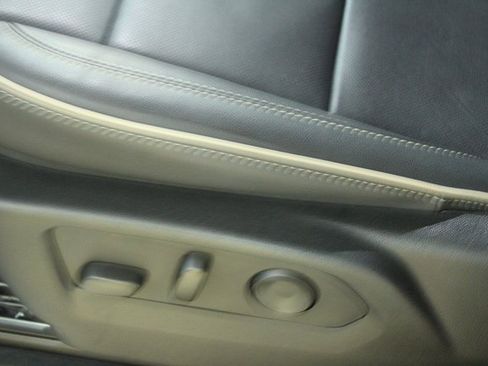 Certified 2024 Chevrolet Tahoe Premier image 16