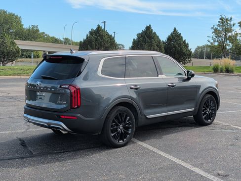 Used 2020 Kia Telluride SX w/ SX Prestige Package AWD/4WD image 4