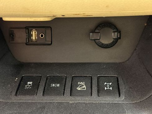 Used 2016 Toyota Highlander Limited AWD/4WD image 19