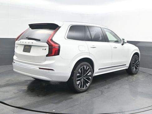 New 2026 Volvo XC90 B6 Plus w/ Protection Package Premier AWD/4WD image 7