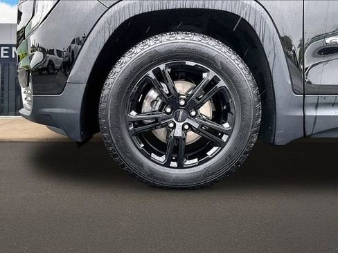 Used 2023 GMC Terrain AT4 w/ Infotainment Package II AWD/4WD image 10