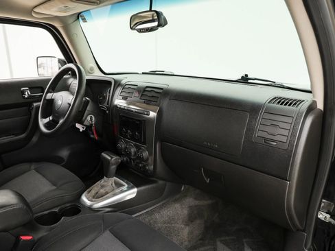 Used 2006 HUMMER H3 w/ Chrome Appearance Package image 17