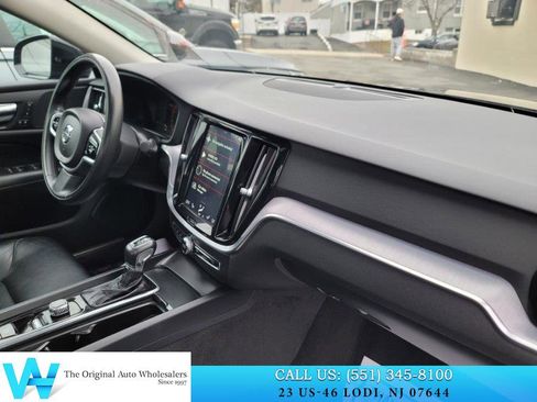 Used 2019 Volvo S60 T5 Momentum w/ Premium Package image 13