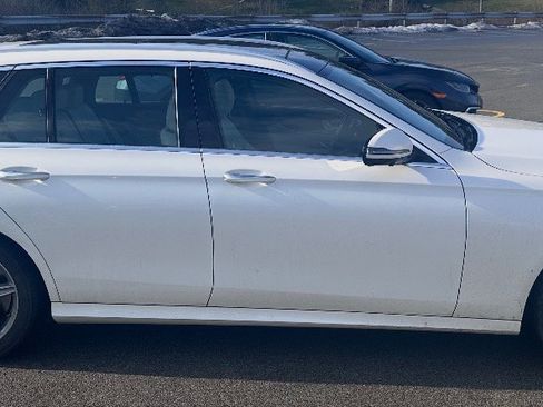 Used 2020 Mercedes-Benz E 450 4MATIC Wagon image 3
