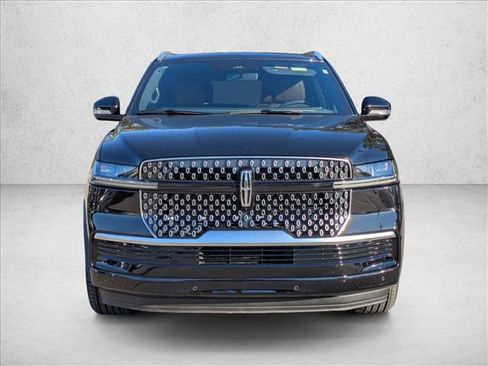 New 2025 Lincoln Navigator Reserve AWD/4WD image 6