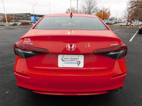 Used 2025 Honda Civic Sport image 4
