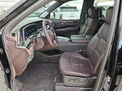 Certified 2024 Cadillac Escalade Sport Platinum image 10