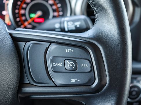 Used 2022 Jeep Wrangler Sport S AWD/4WD image 26