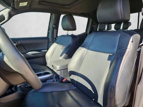 Used 2023 Toyota Tacoma Limited w/ Nightshade Package image 17