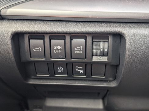 Used 2023 Subaru Forester Premium AWD/4WD image 17