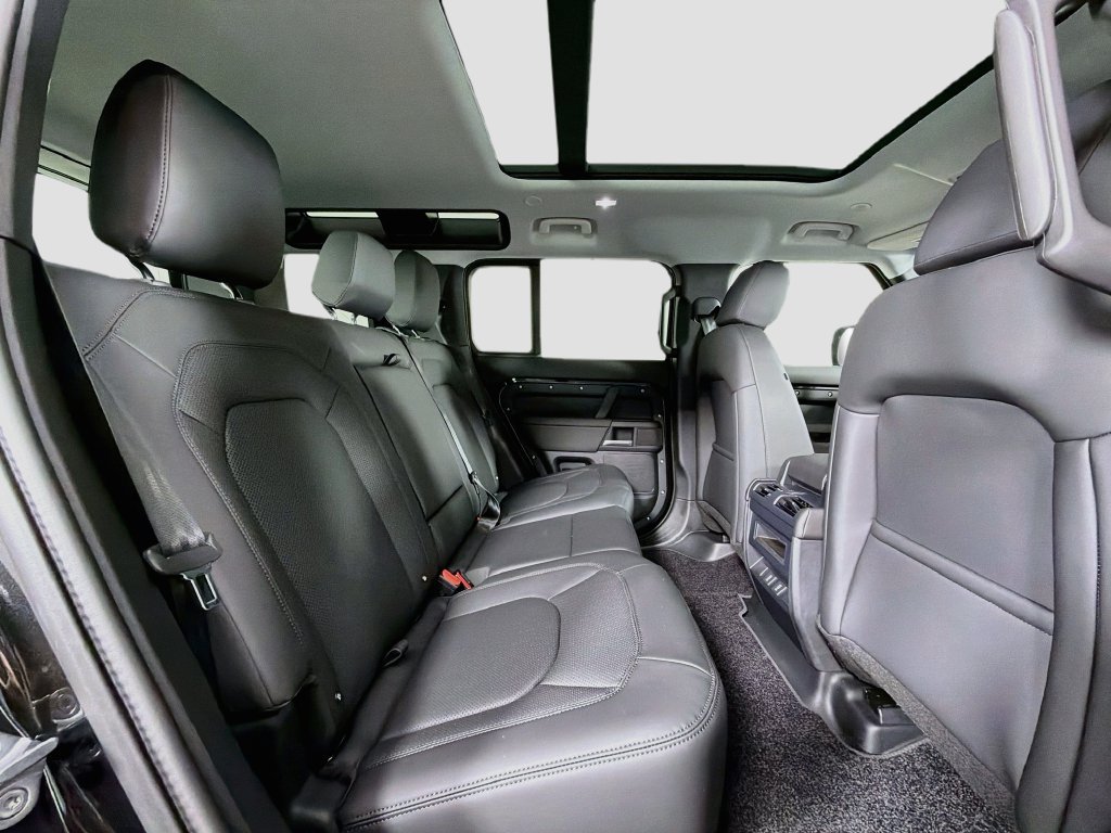 New 2026 Land Rover Defender 110 S AWD/4WD image 29
