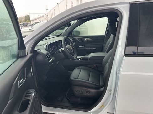 New 2026 Chevrolet Traverse LT w/ Sun and Wheel Package image 16