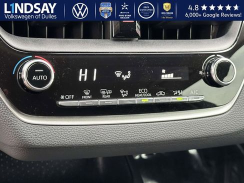 Used 2021 Toyota Corolla LE w/ Carpet Mat Package (TMS) image 17