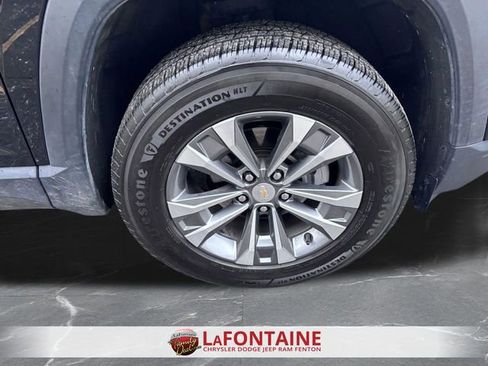 Used 2025 Chevrolet Equinox LT image 37