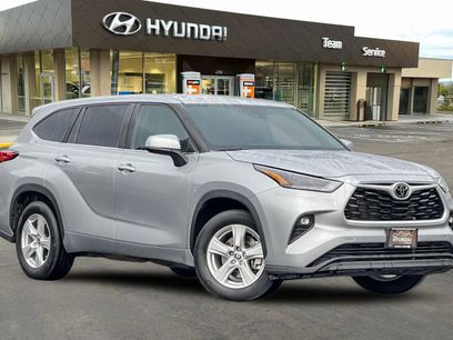 Used 2023 Toyota Highlander LE