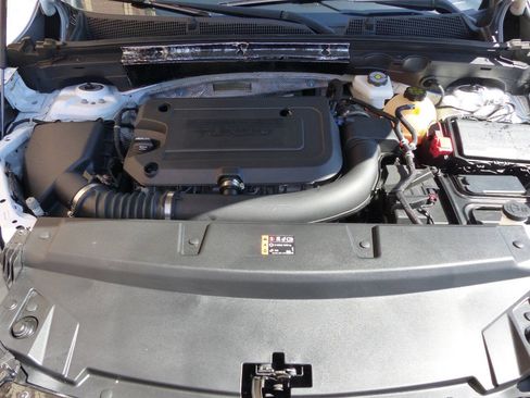 Used 2021 Buick Envision Essence FWD image 36