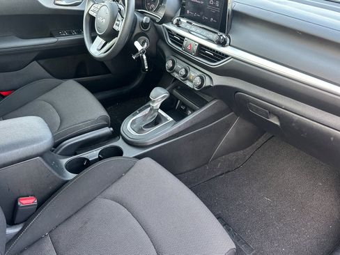 Certified 2023 Kia Forte LXS w/ LXS Technology Package image 19