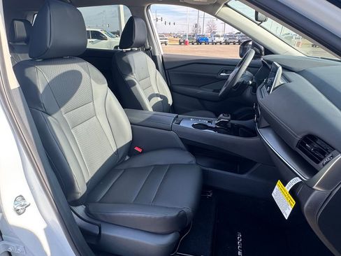 New 2026 Nissan Rogue SV image 12