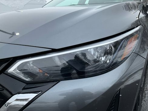 Used 2024 Nissan Sentra SV image 27