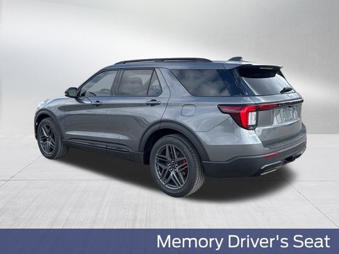 New 2026 Ford Explorer ST-Line w/ ST-Line Street Pack RWD image 13