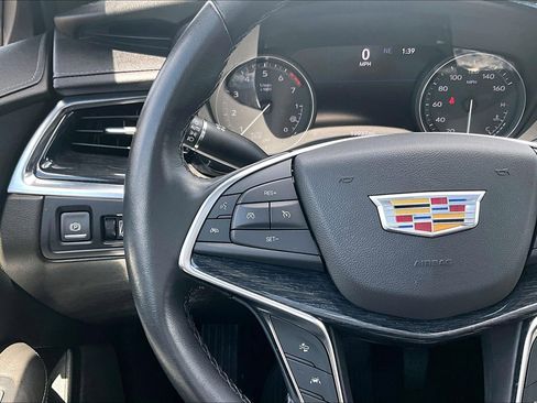 Used 2022 Cadillac XT5 Premium Luxury w/ Technology Package FWD image 16