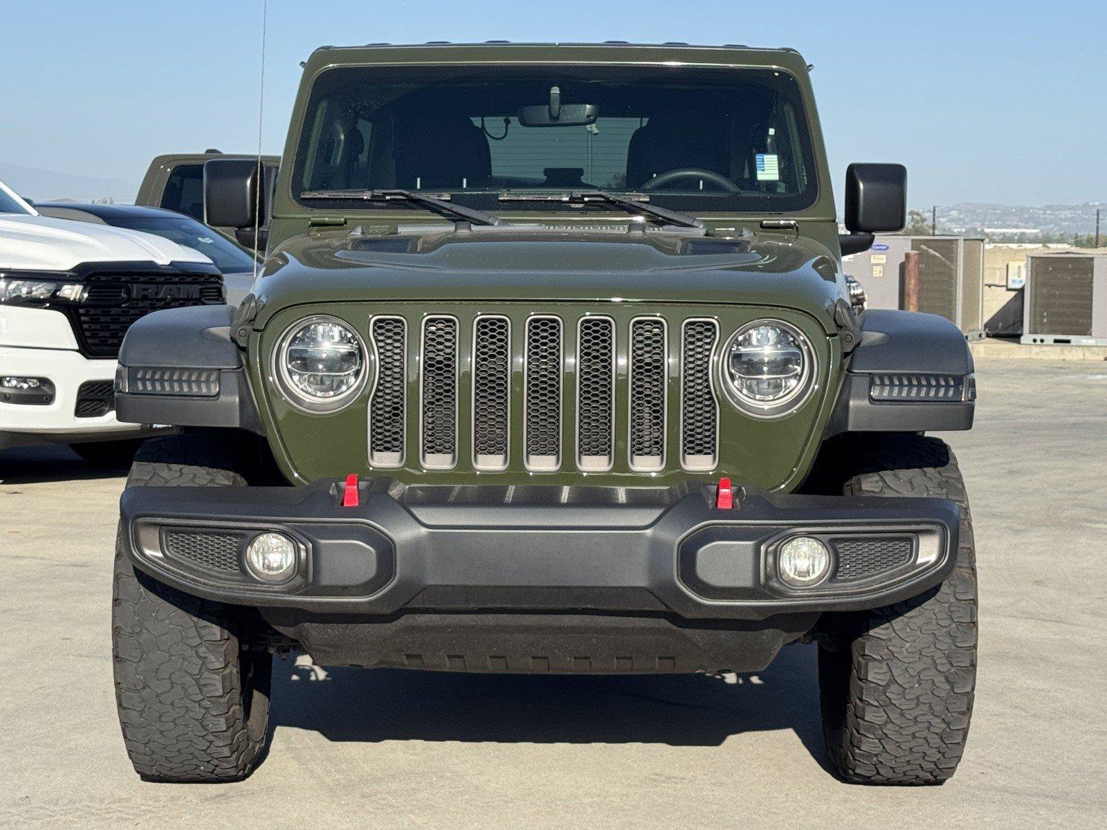 Used 2023 Jeep Wrangler Unlimited Rubicon AWD/4WD image 3