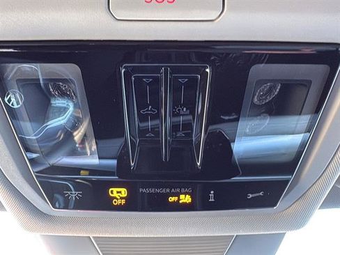 New 2026 Volkswagen Tiguan SE image 23