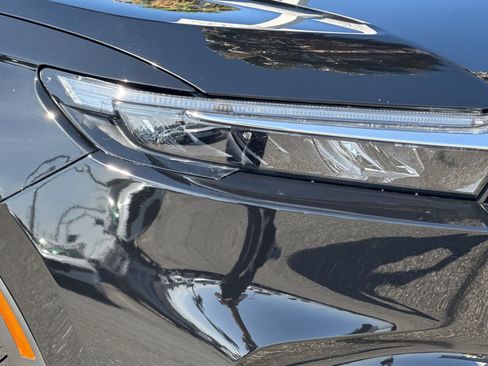 Used 2024 Honda CR-V LX image 12
