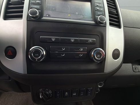 Used 2015 Nissan Xterra PRO-4X AWD/4WD image 15