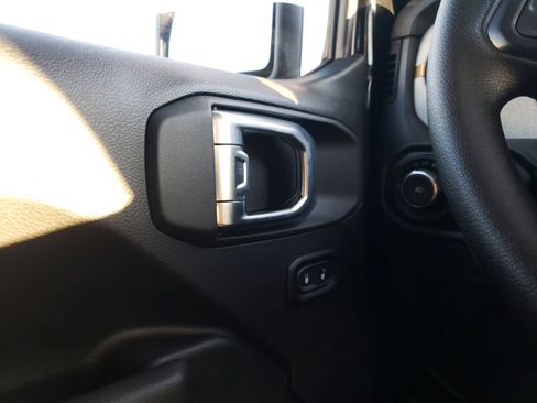 New 2026 Jeep Wrangler Unlimited Sport image 33