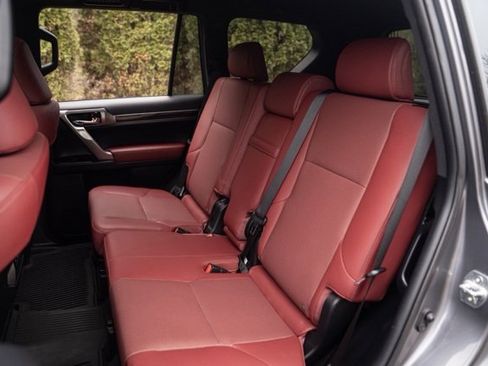 Used 2023 Lexus GX 460 Premium image 40