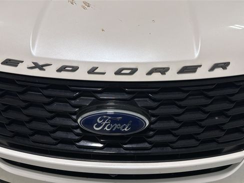 Used 2018 Ford Explorer Sport w/ Equipment Group 401A image 37