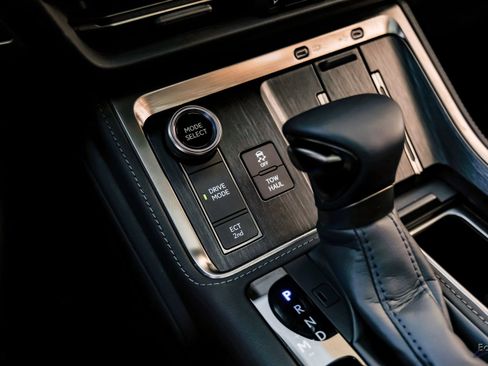 Used 2025 Lexus GX 550 w/ Accessory Package (2T) image 53