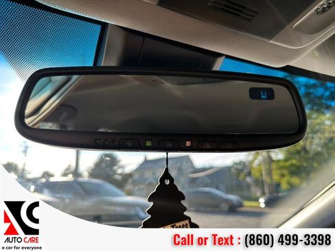 Used 2018 Toyota Camry XLE image 23