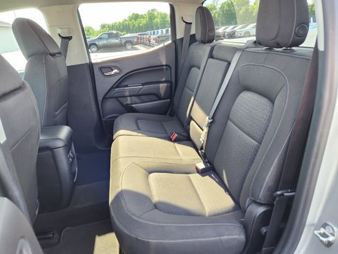 Used 2015 GMC Canyon SLE AWD/4WD image 11