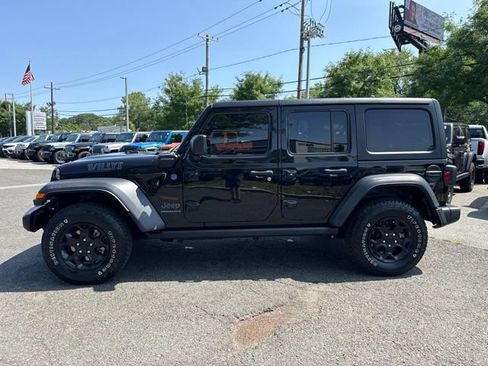 Used 2023 Jeep Wrangler Unlimited w/ Cold Weather Group AWD/4WD image 22