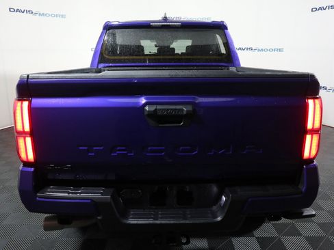 Used 2024 Toyota Tacoma TRD Off-Road image 7