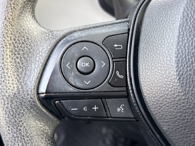 Used 2020 Toyota Corolla LE FWD image 25
