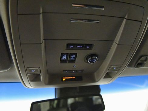 Used 2018 GMC Yukon XL Denali w/ Open Road Package image 31