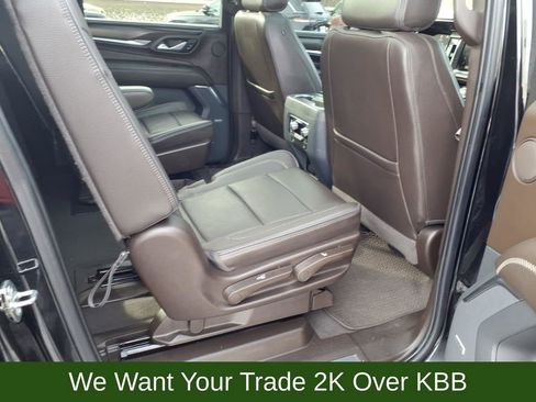 Used 2022 GMC Yukon XL Denali w/ Denali Premium Package image 28