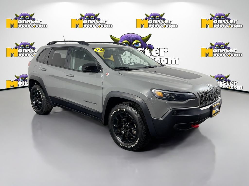 Used 2022 Jeep Cherokee Trailhawk w/ Trailer Tow Group AWD/4WD image 3